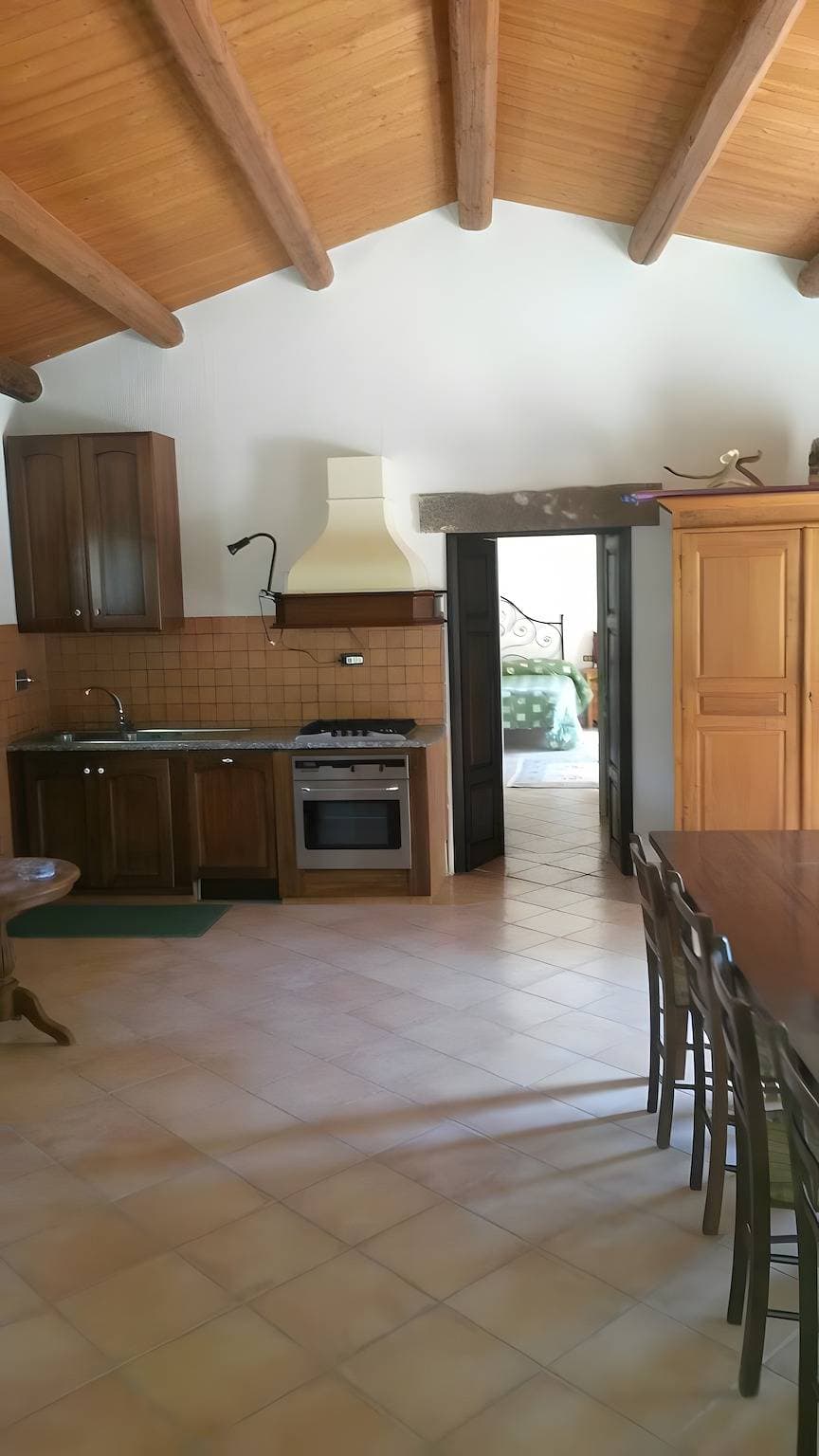 Foto 7 von 29: Cottage 'Stazzu Spadulagliu bei Olbia' mit Bergblick, WLAN und Klimaanlage