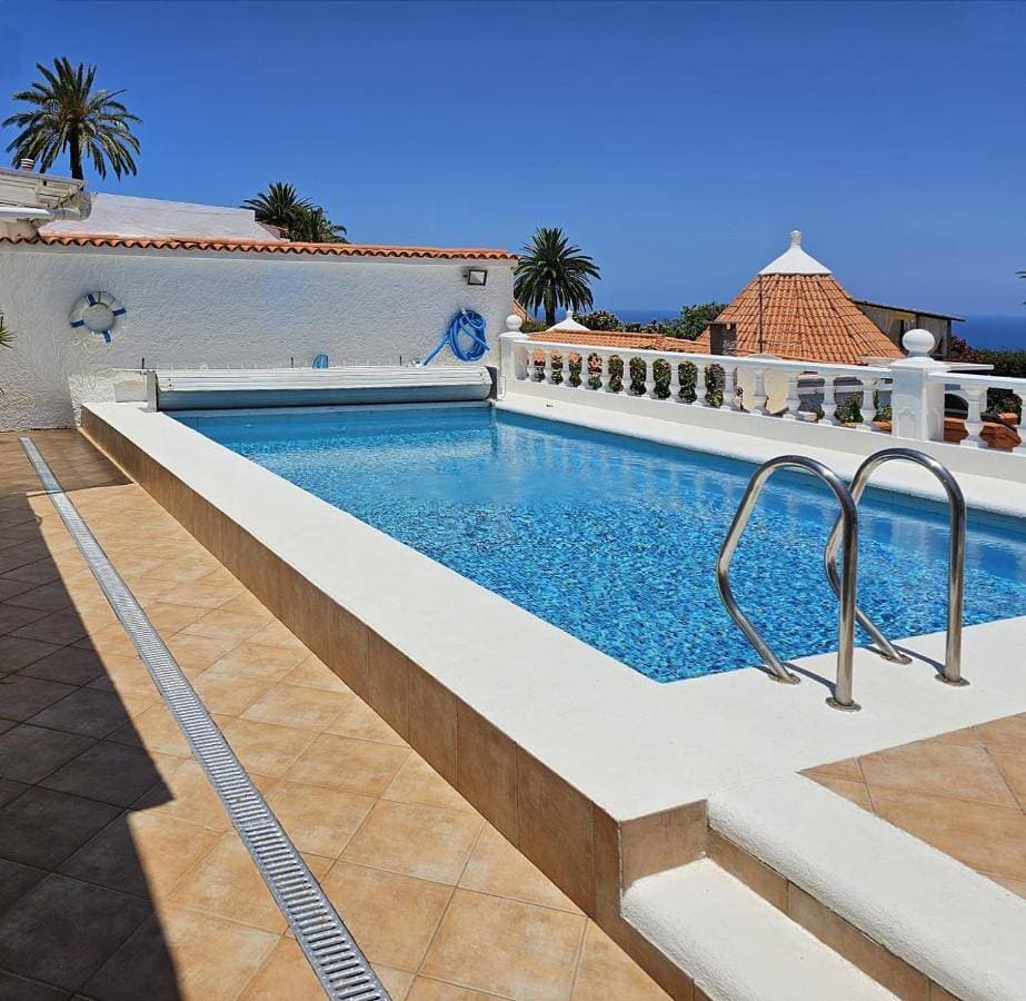 Foto 3 von 61: Villa with Private Pool