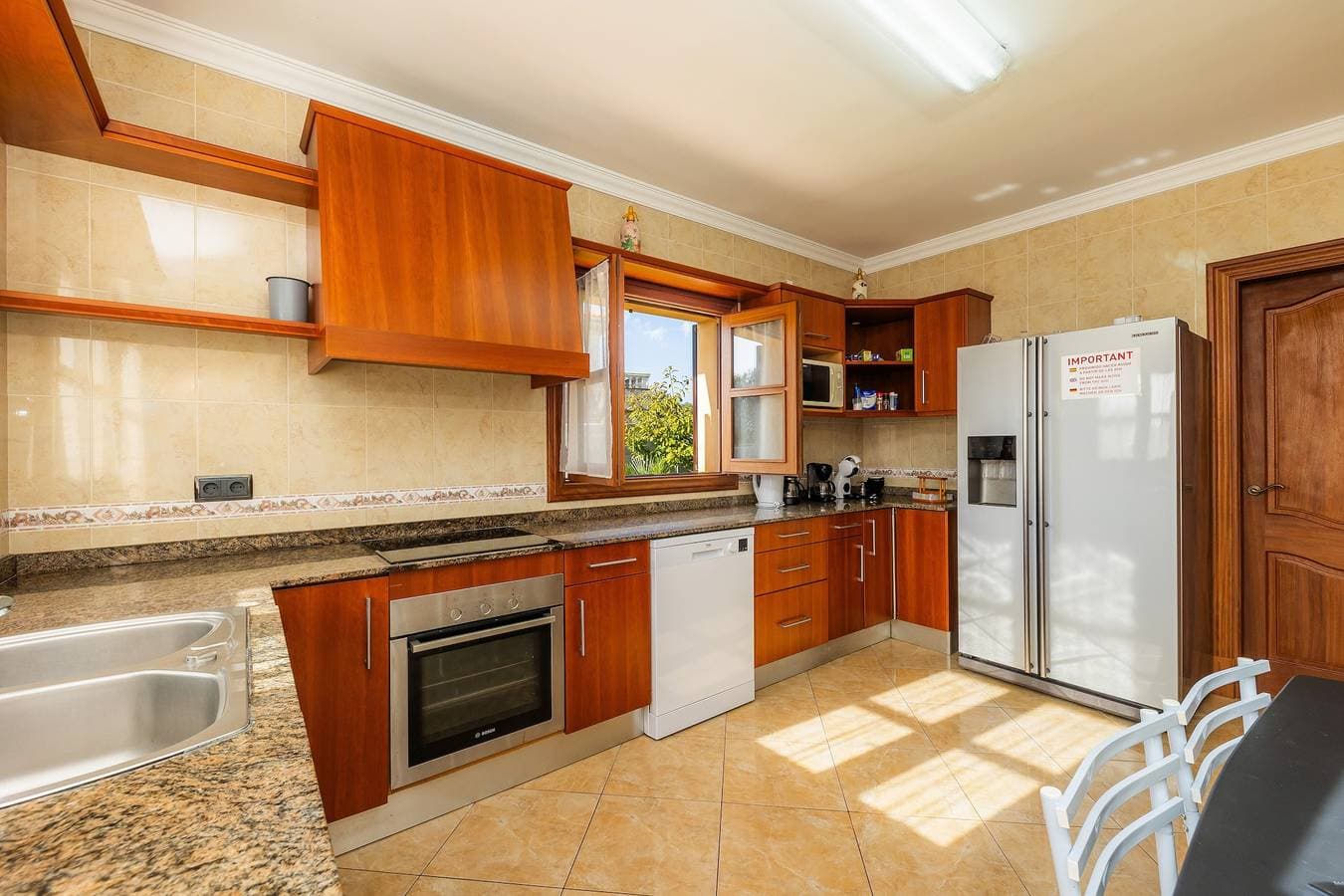 Foto 9 von 37: Villa Can Tosam Meiga mit WLAN, Pool, Terrassen und Balkon