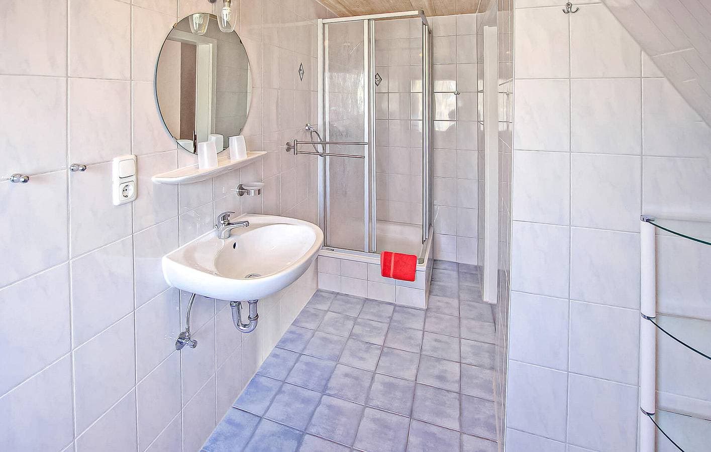 Foto 9 von 13: Gemütliche Wohnung mit Parkplatz, Internet - 200m zur Küste