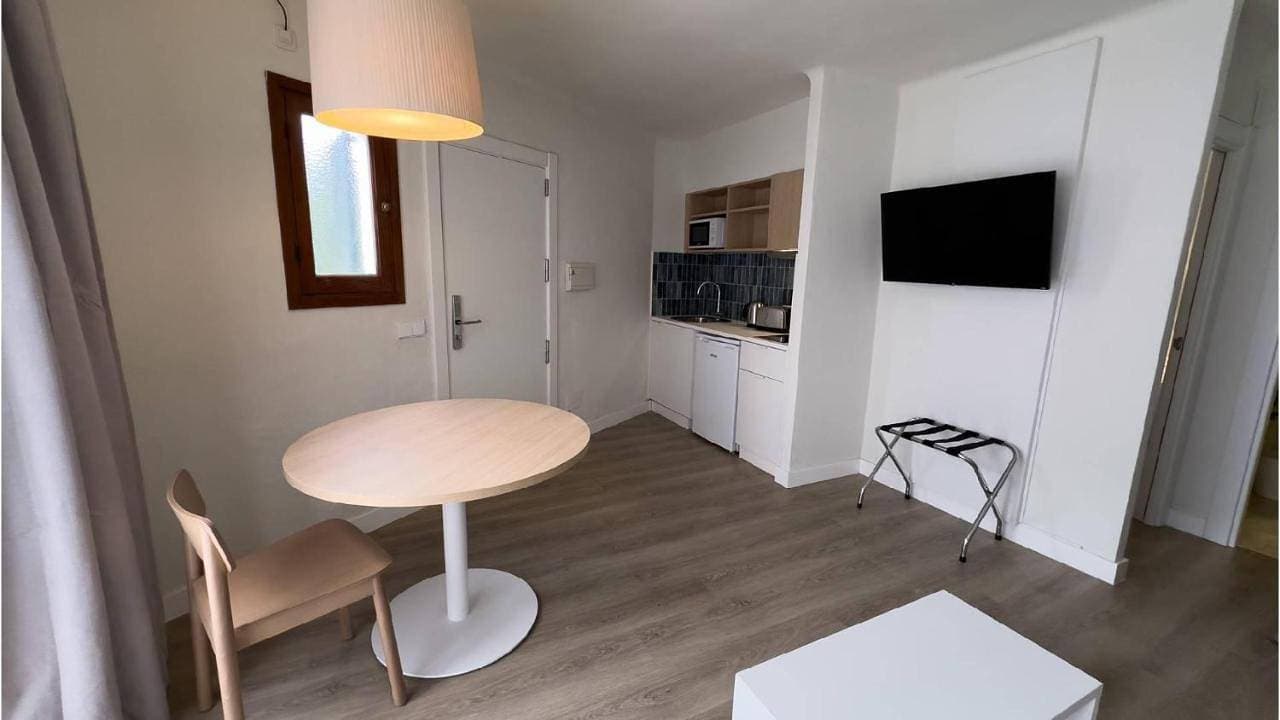 Foto 8 von 11: One-Bedroom Apartment