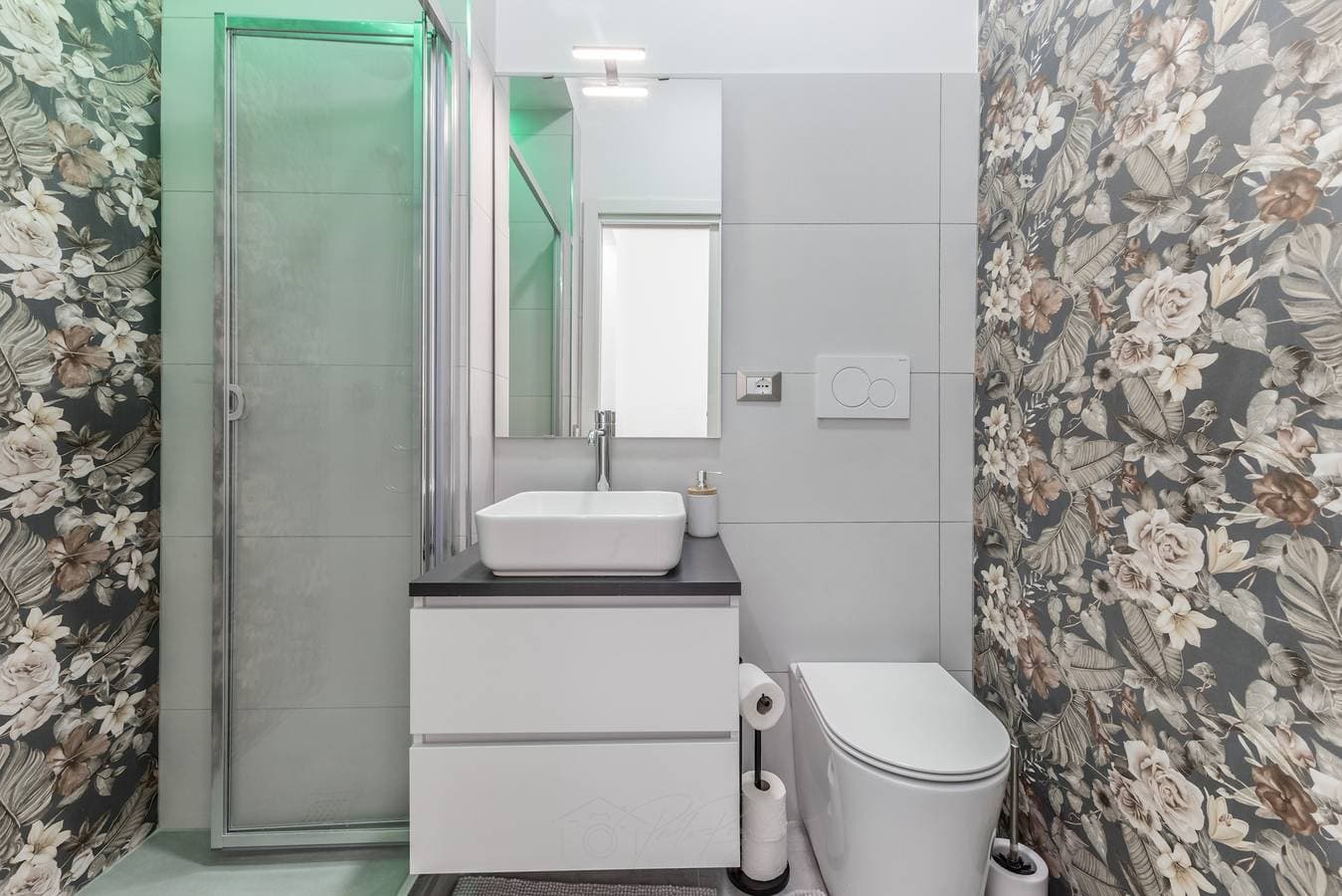Foto 8 von 14: Zimmer 'Gordiani Guest House - Grey' mit WLAN und Klimaanlage