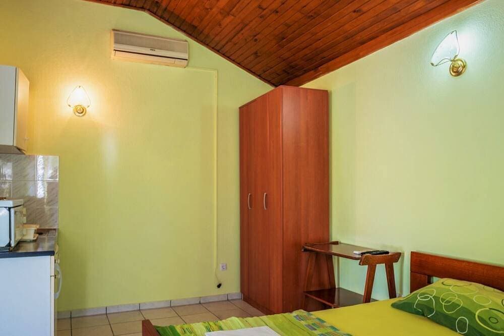 Foto 4 von 24: Nirvana Apartments & Auto Camp - Studio Apartment With Terrace 3