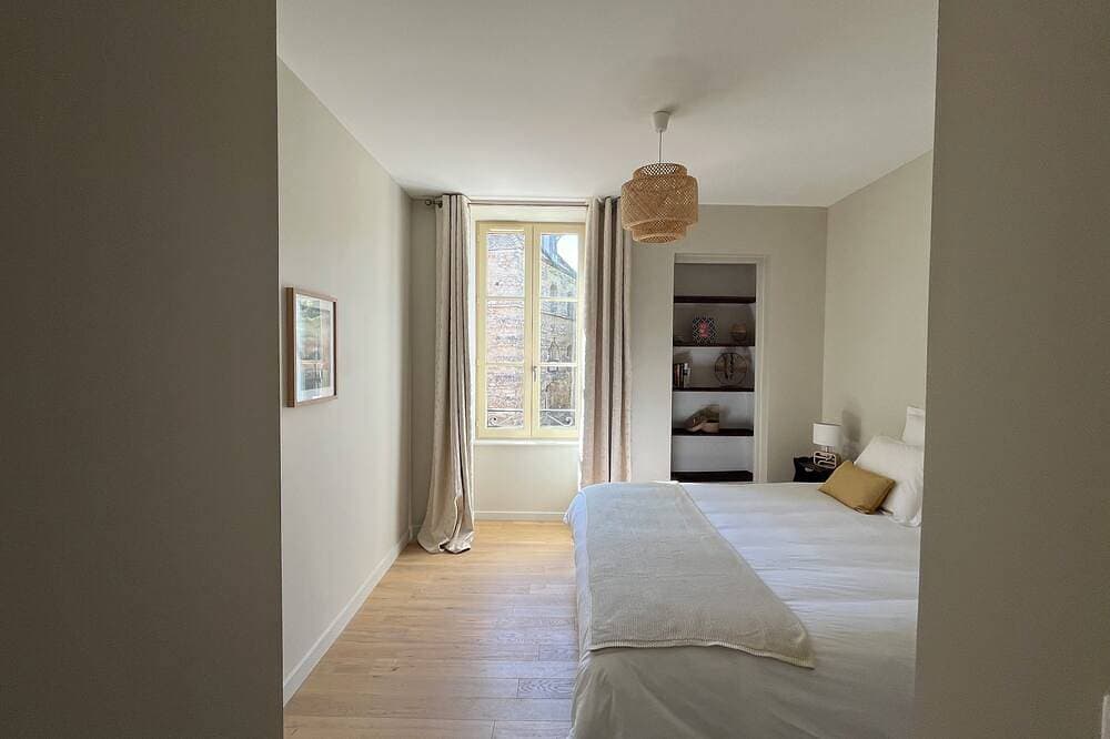 Foto 5 von 25: Comfortable apartment, wine-growing village, opposite the château, near Beaune