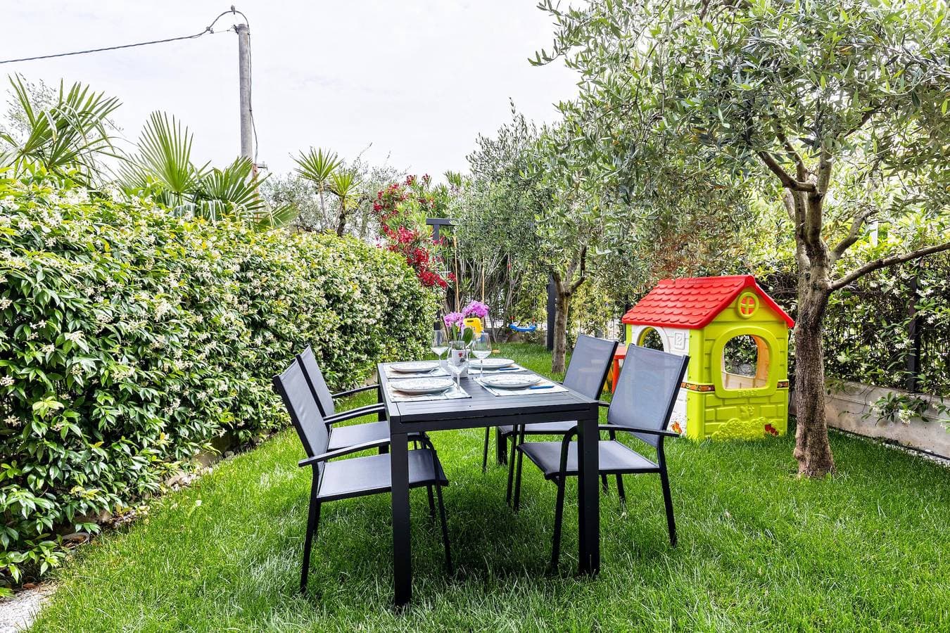 Foto 10 von 33: Helles Ferienwohnung 'Bluemoon' mit pool, WLAN und Klimaanlage