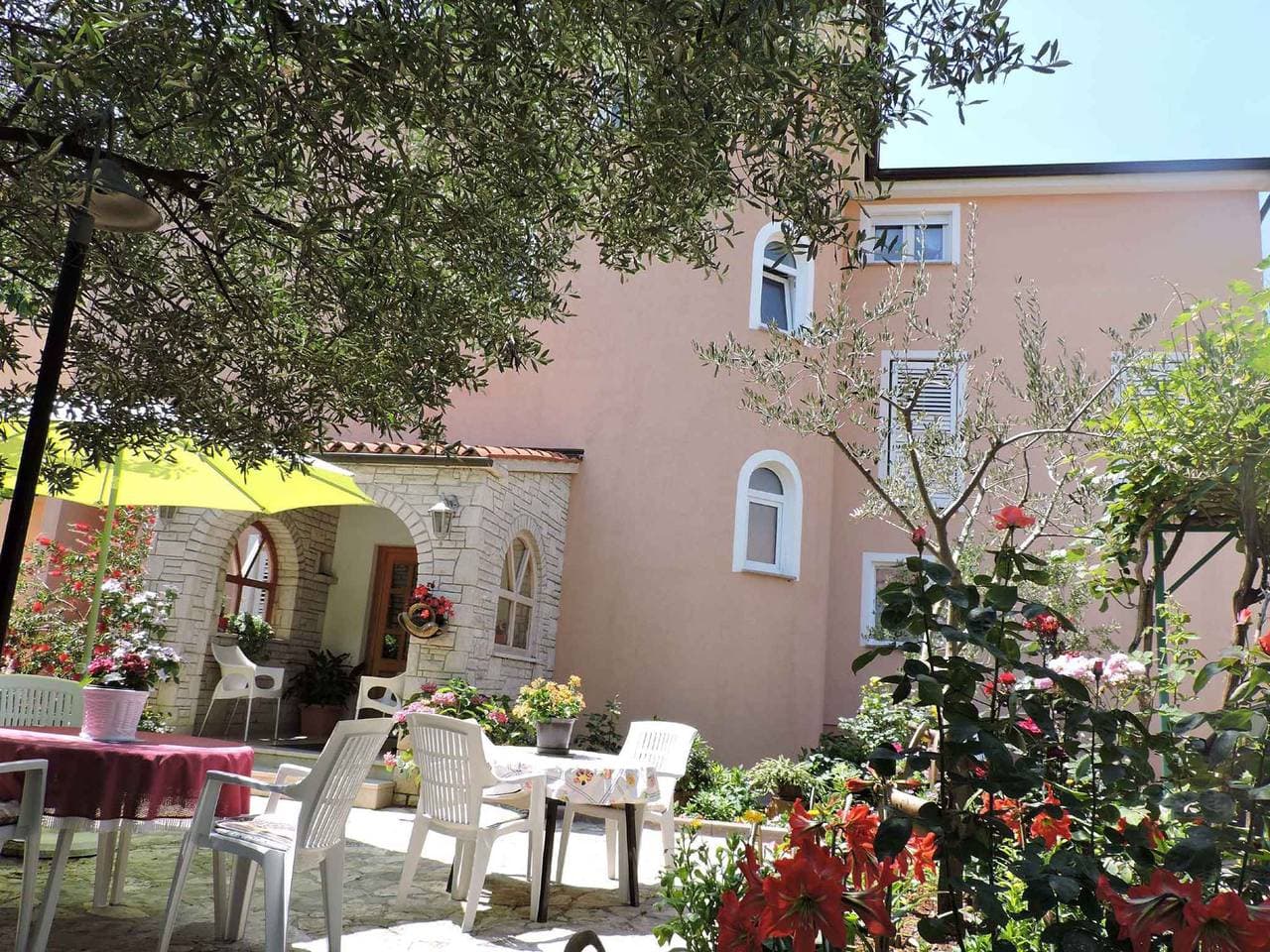 Foto 5 von 33: Studio mit Balkon und Meerblick