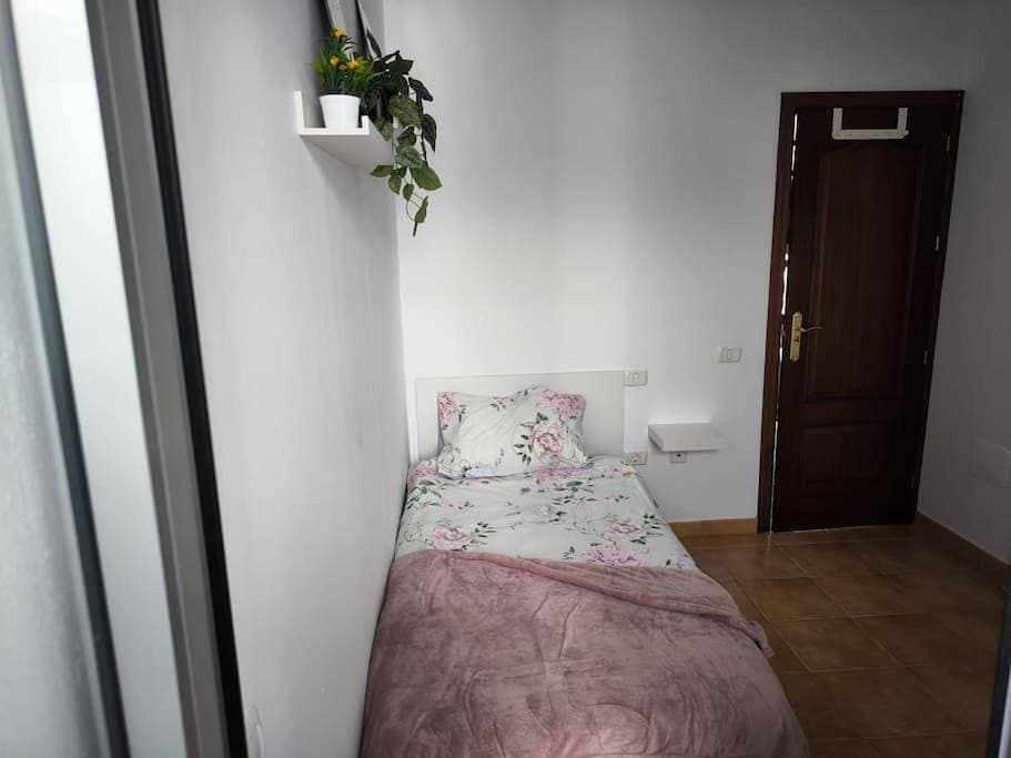 Foto 9 von 39: Three-Bedroom Apartment