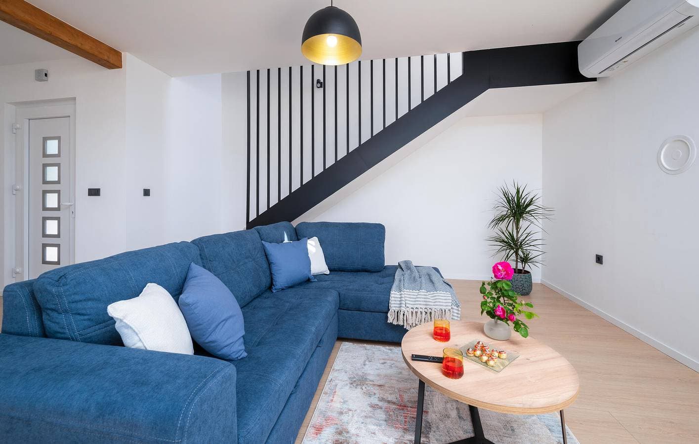 Foto 13 von 41: Gemütliche 2-Zimmer-Wohnung mit Terrasse, WLAN und Parkplatz in Küstennähe