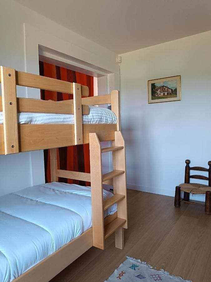 Foto 4 von 16: One-Bedroom Apartment
