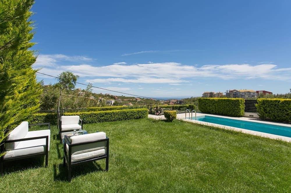 Villa in Athen mit atemberaubender Aussicht. 1