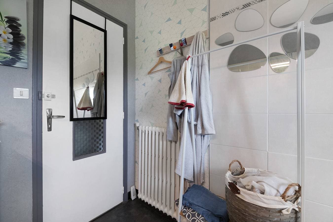 Foto 12 von 26: Gästezimmer „Les Camélias“ mit Gemeinschaftsterrasse und privatem Garten