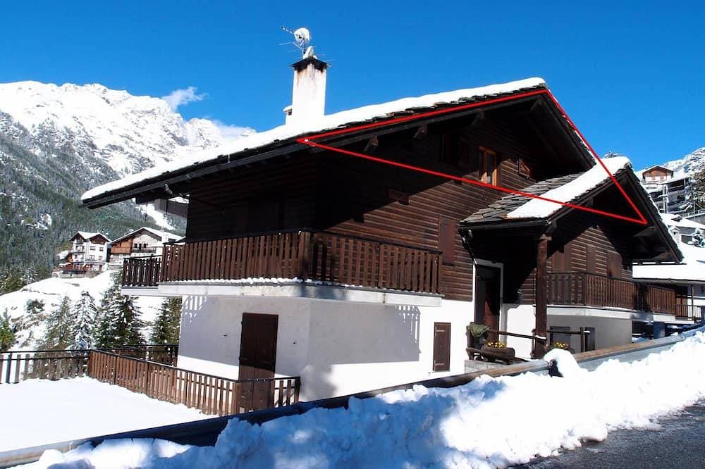 Foto 12 von 30: Spacious attic with a Micro bedroom in Valtournenche