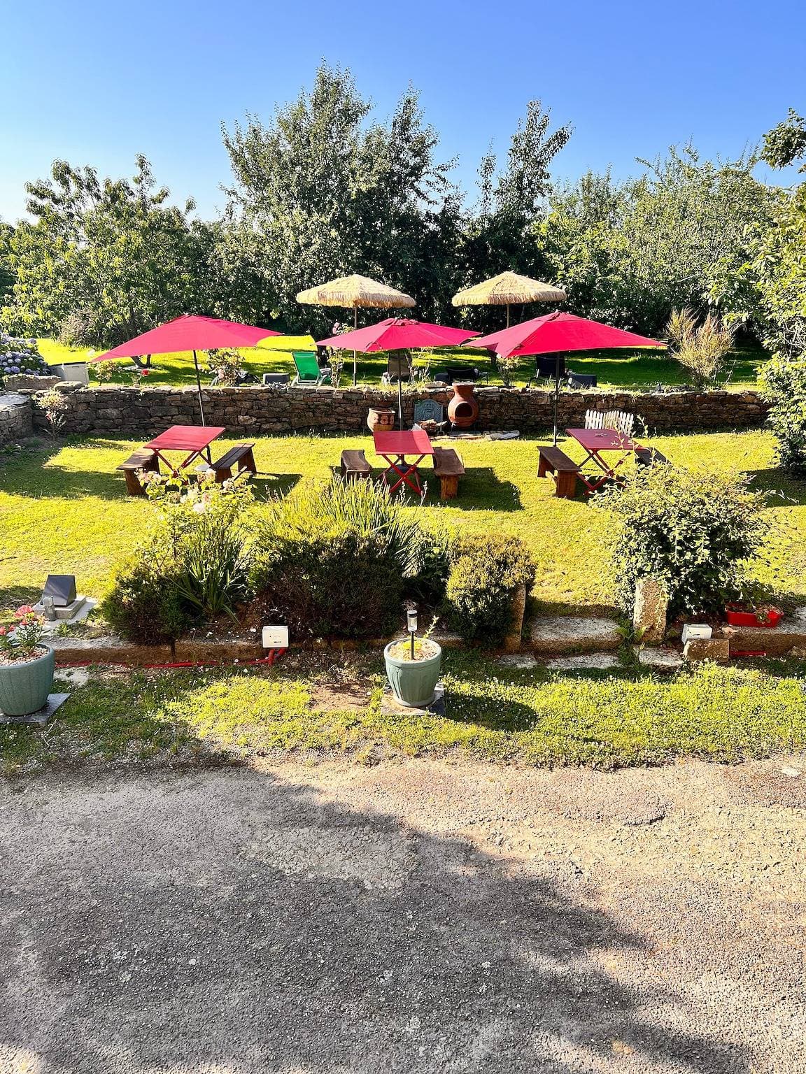 Foto 3 von 31: Standardzimmer „Madame De Staël“ mit Balkon, gemeinsamer Terrasse, Garten und WLAN