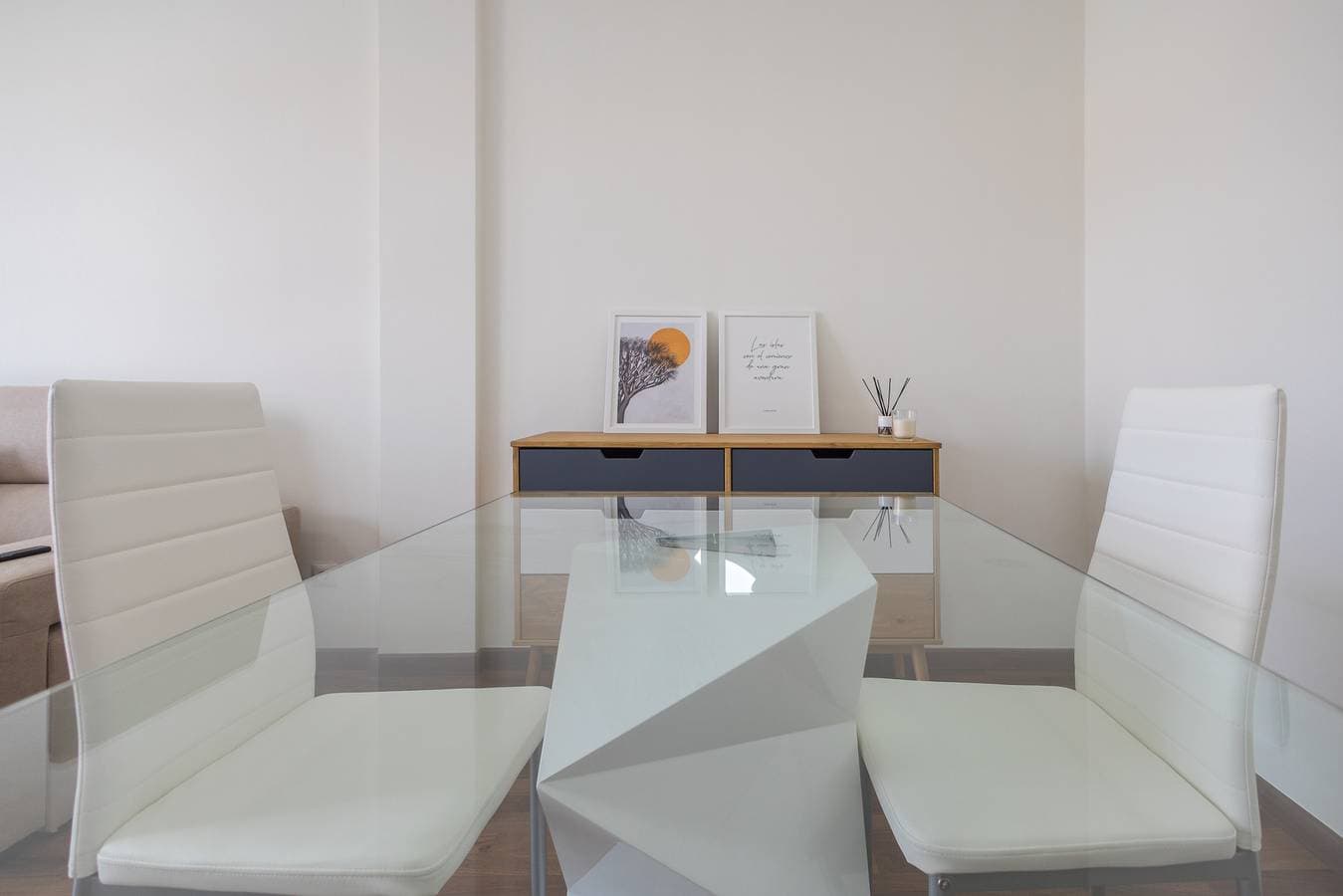Foto 11 von 42: Luxury Workfriendly Home - Far Ocean Views