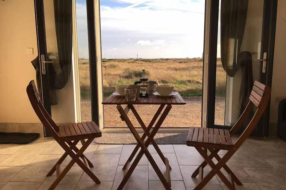 Pass the Keys | Levante Coastal Cabin - Dungeness, Sleeps 1