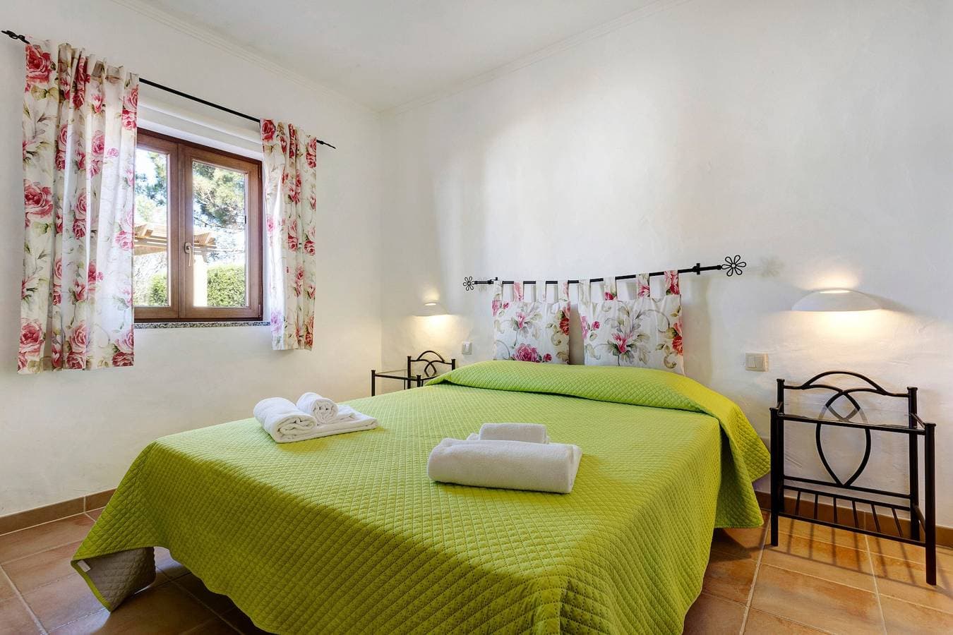 Foto 4 von 25: Ferienhaus Monte do Tanoeiro - Casa da Barrica mit WLAN und Garten