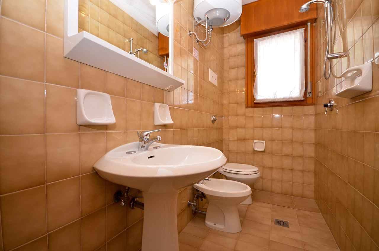 Foto 5 von 21: Ferienwohnung mit Balkon und Klimaanlage