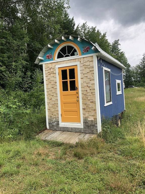 Foto 2 von 6: Cozy Off-grid stay in the heart of the forest