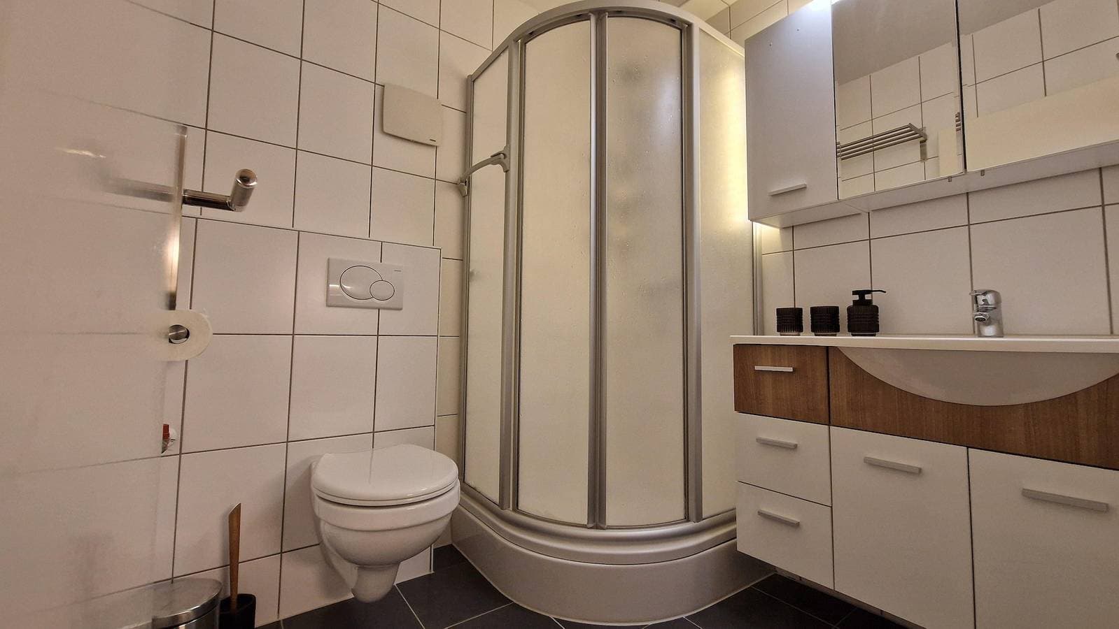 Foto 11 von 24: Appartement/Fewo, Dusche, Wc, Balkon