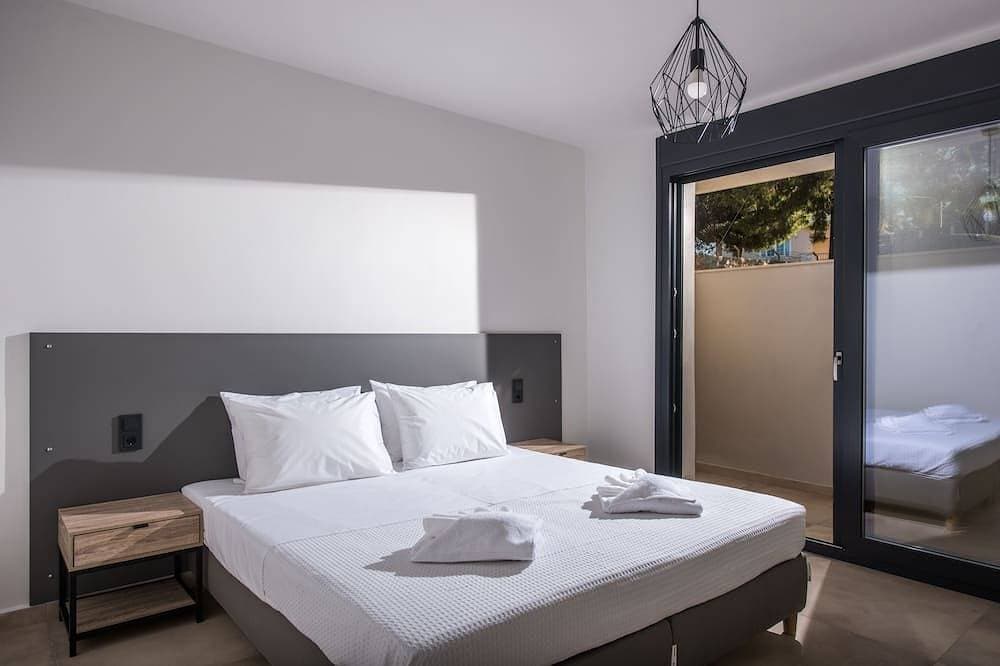 Foto 5 von 24: Marelina Luxury Villa 5 bedrooms with private pool