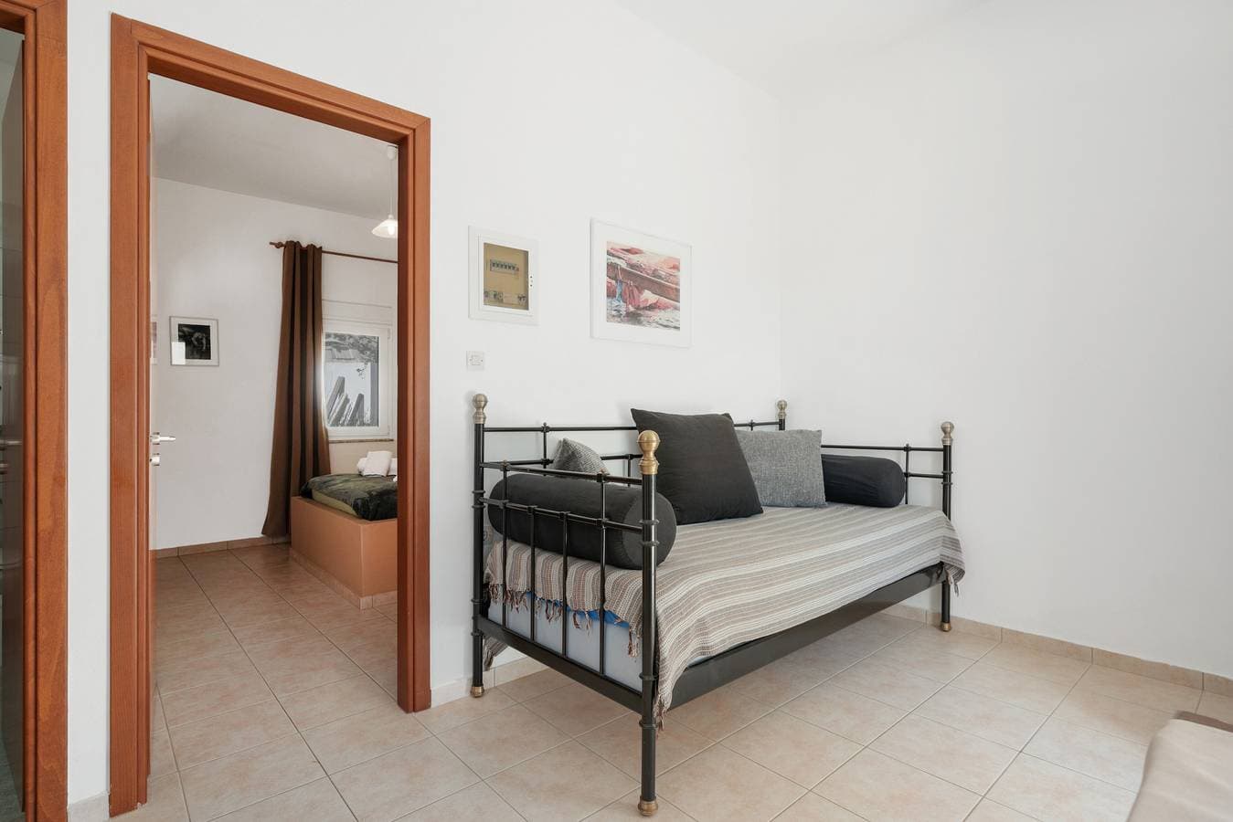 Foto 3 von 24: Ferienwohnung "One-Bedroom Kallithea" mit Meerblick, 2 Gemeinschaftsterrassen und WLAN