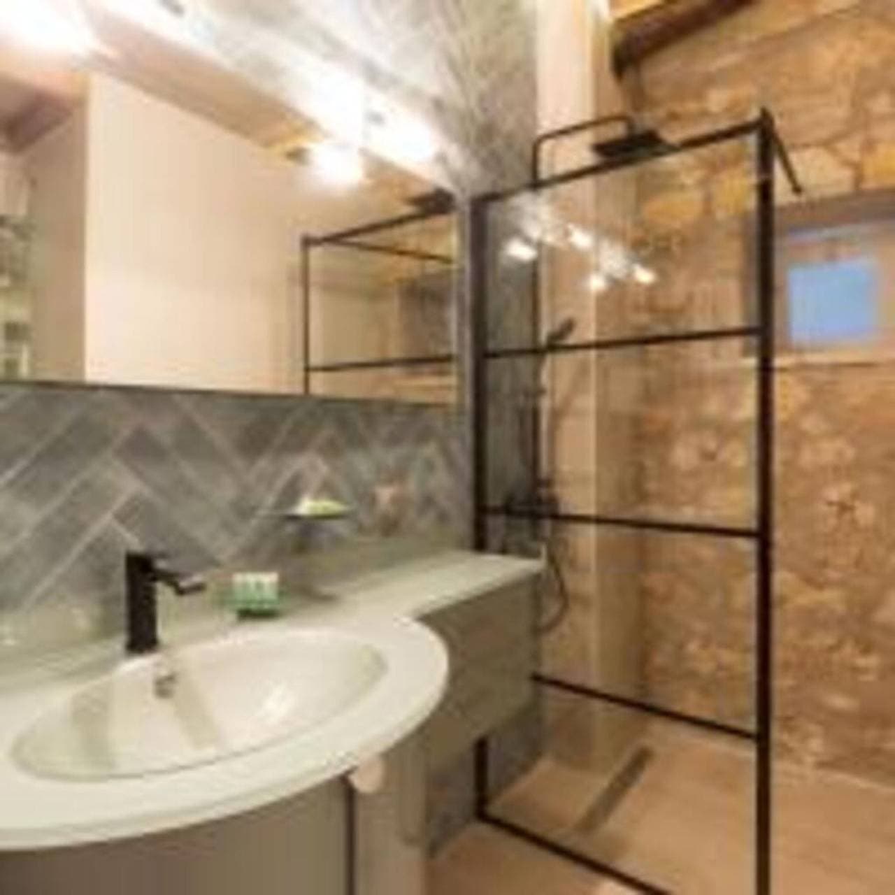 Foto 8 von 12: Stone Suite A