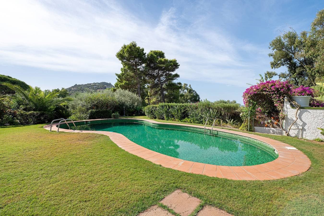 Foto 4 von 43: Villa Pounamu: Wunderschöne Villa mit Pool direkt am Meer