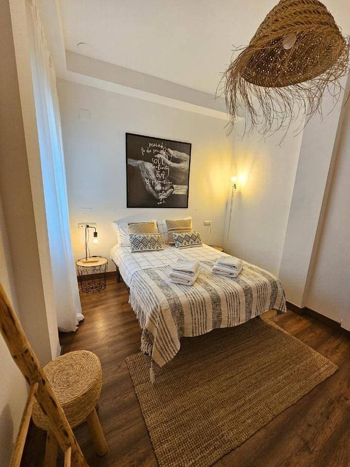 Foto 8 von 40: Two-Bedroom Apartment with Mountain View
