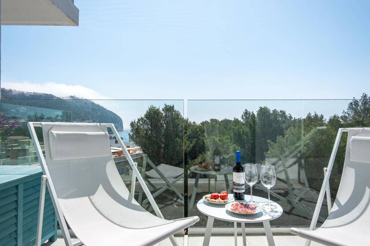 Seaview apartment 5A balcony In Canyamel Torre Doy 1