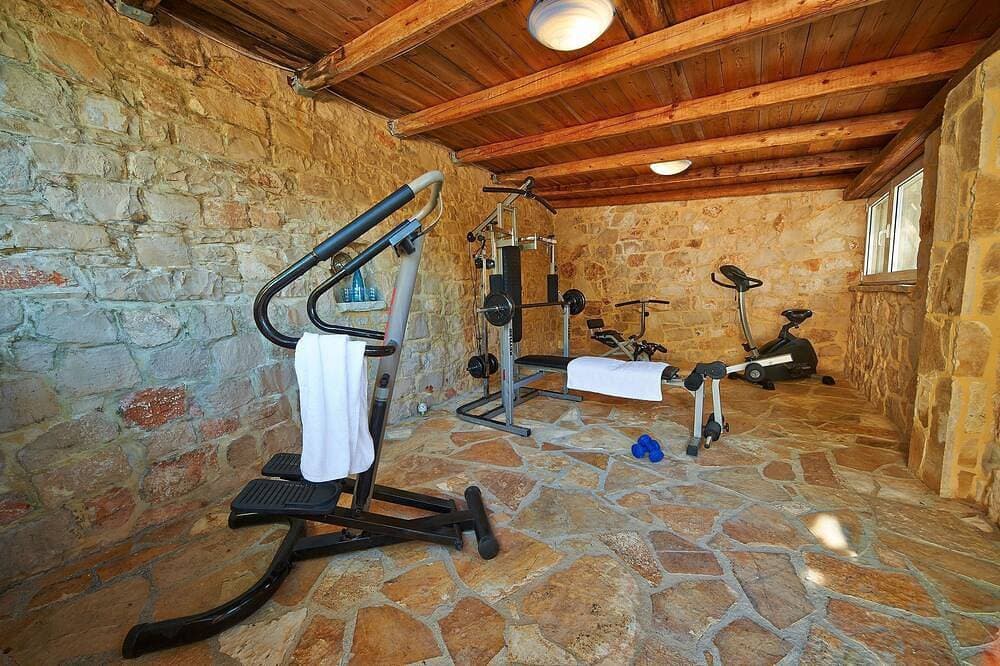 Foto 5 von 12: Villas Cavo Marathia - Studio mit Panorama-Meerblick und Pool in Traumlage