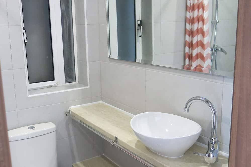 Foto 4 von 30: Modern, well equipped 2 bedroom penthouse, terrace with stunning harbour view.