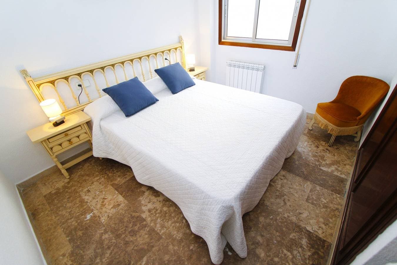Foto 13 von 28: Ferienwohnung für 6 Personen mit Balkon