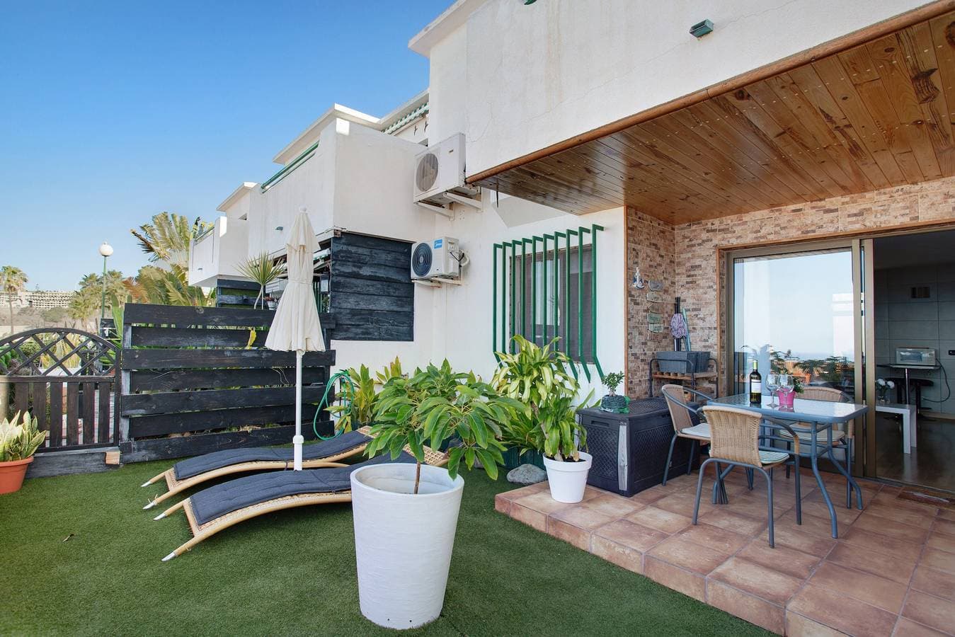 Foto 6 von 35: Ferienwohnung "Sunset" mit Meerblick, Gemeinschaftspool und WLAN