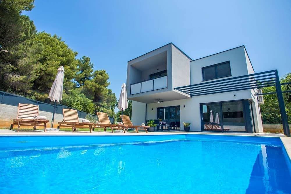 Moderne Villa in Tar mit Pool für 6 Personen 1