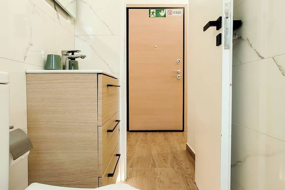 Foto 10 von 28: Sleek Studio in Voula Center