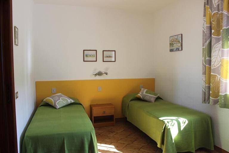 Foto 2 von 19: Two-Bedroom Apartment