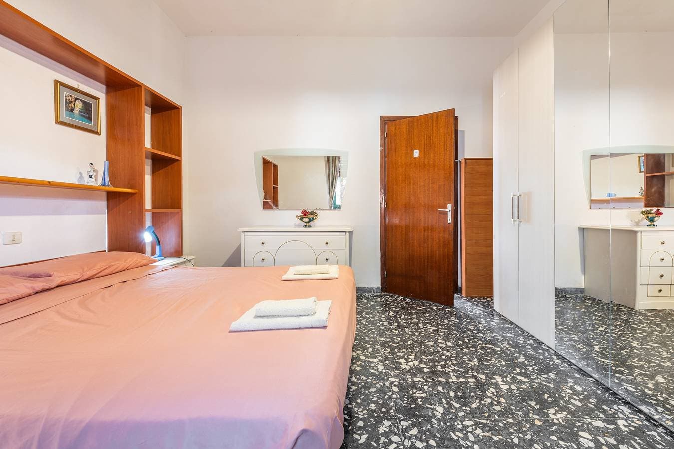 Foto 12 von 27: Ferienhaus Villetta Luisa mit Bergblick und Terrassen