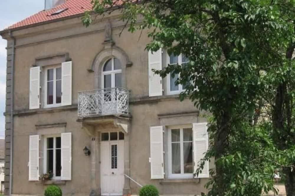Charmante maison familiale au cœur des Vosges, idéale pour 20 pers, grand jardin, WiFi, draps inclus 1