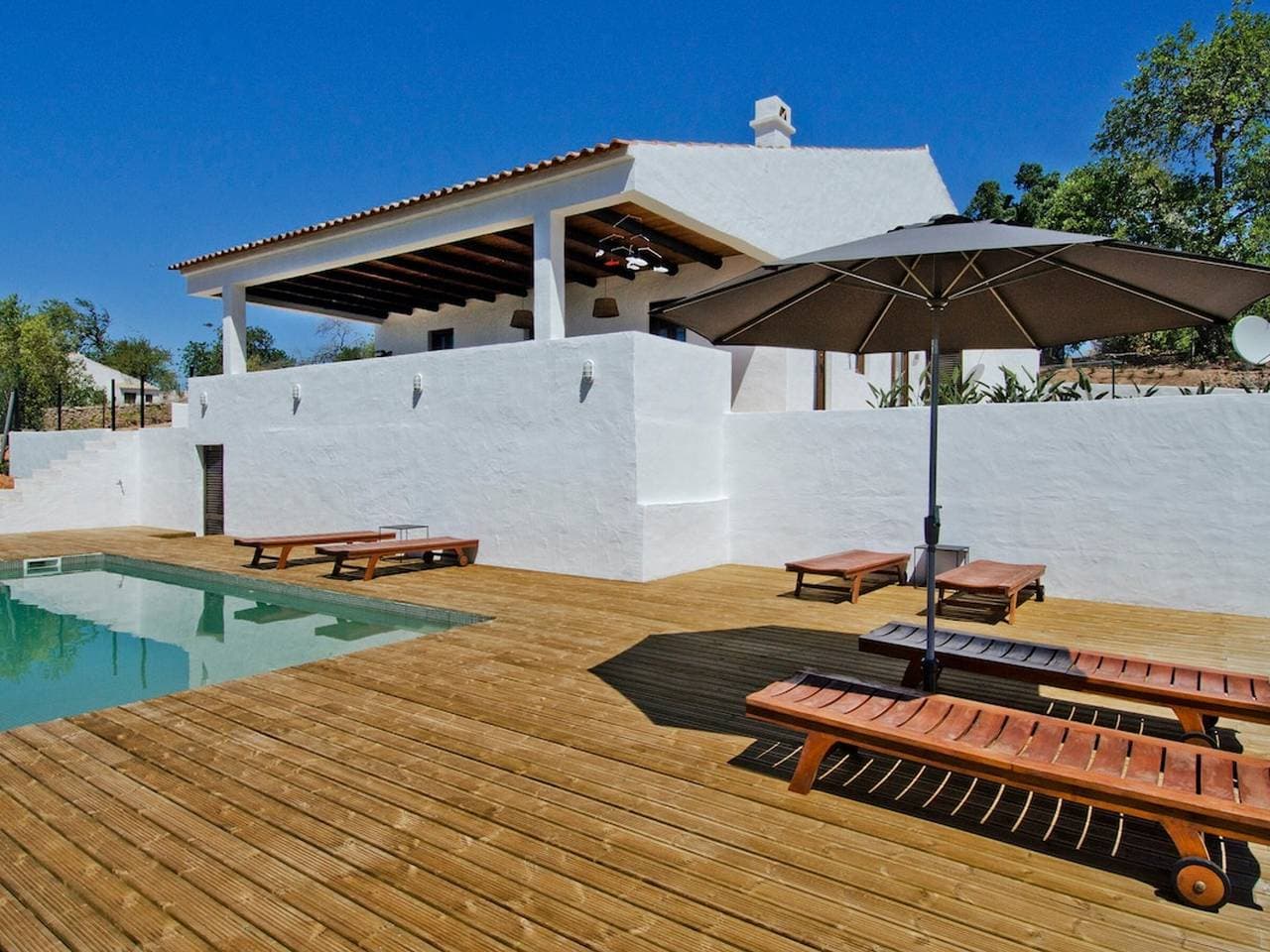 Foto 2 von 21: Villa mit Pool und Klima, Meerblick - 8 Pers.