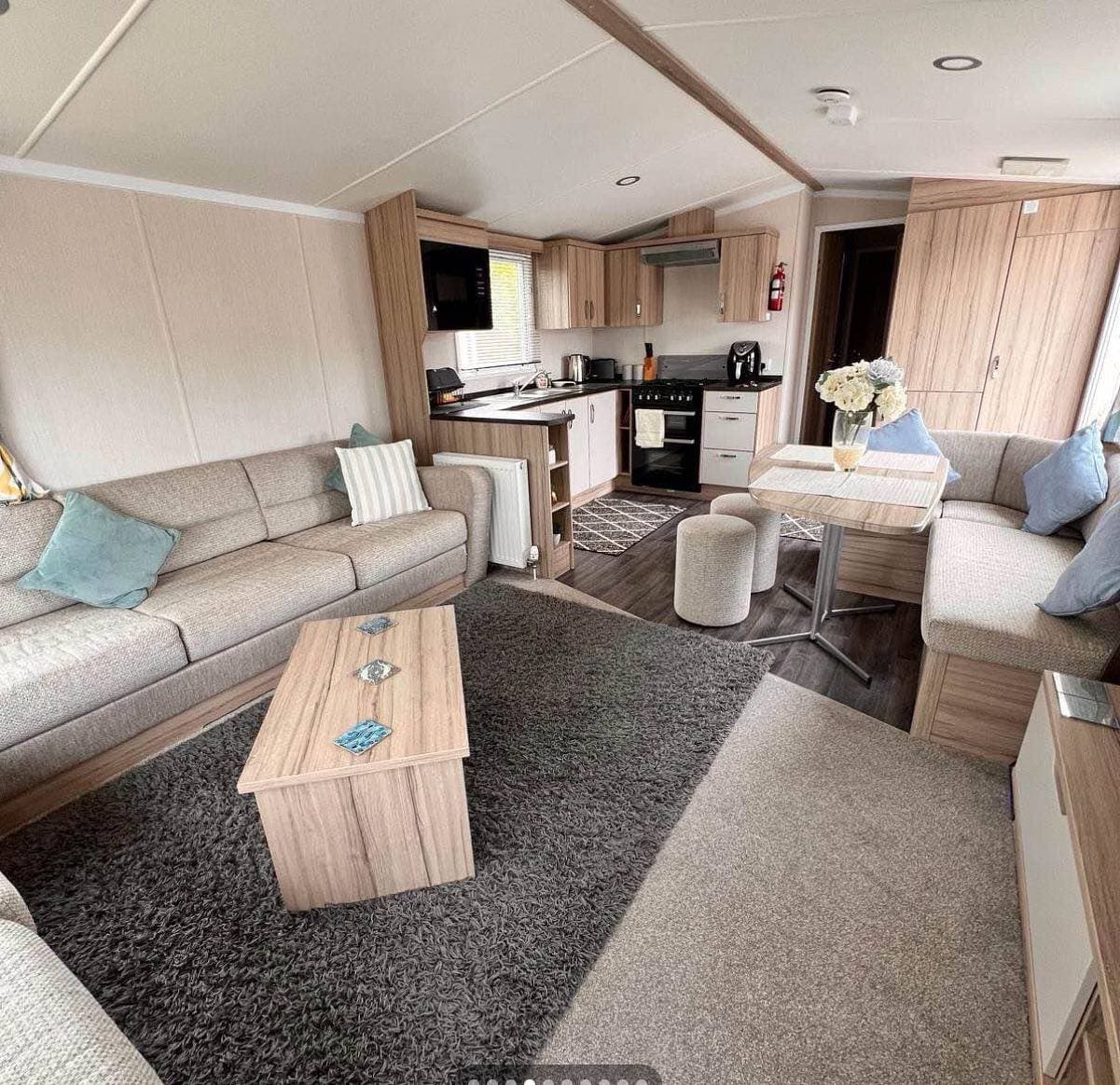 Foto 2 von 13: Lodge für 6 Personen mit Terrasse