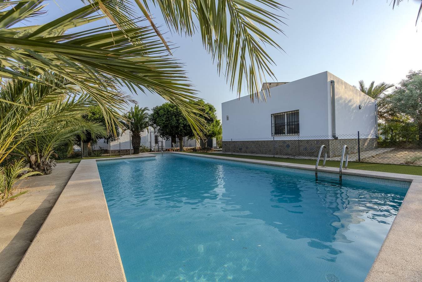 AlmeriaSuite Villa Oasis de Retamar 1