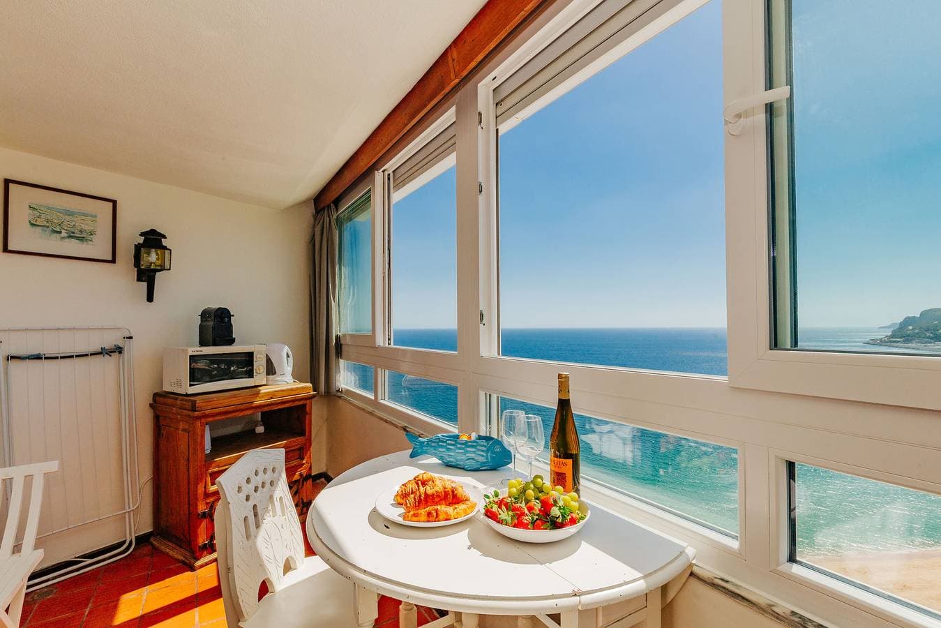 Foto 10 von 36: S2 - Sesimbra Ocean View Studio - Private Beach AC