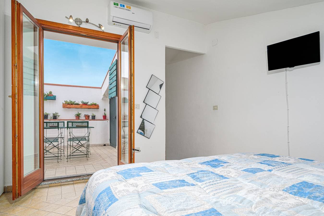 Foto 8 von 28: Ferienhaus 'Porto San Paolo A 50 Mt Dal Mare' mit privater Terrasse, Wlan & Klimaanlage