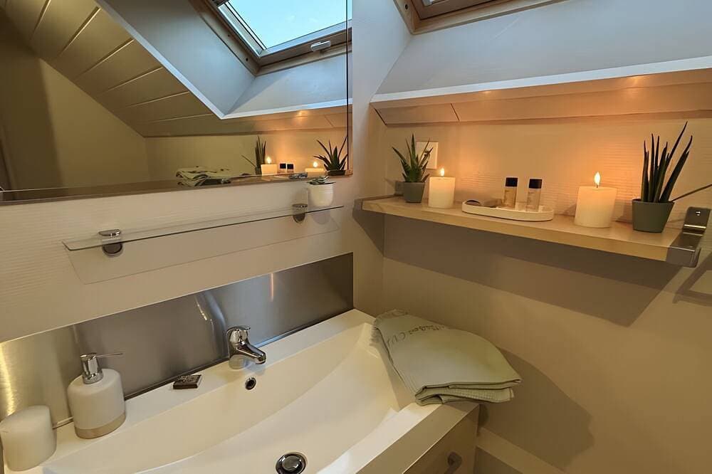 Foto 4 von 17: La maison – Private Suite mit Spa, 3 km vom Meer entfernt