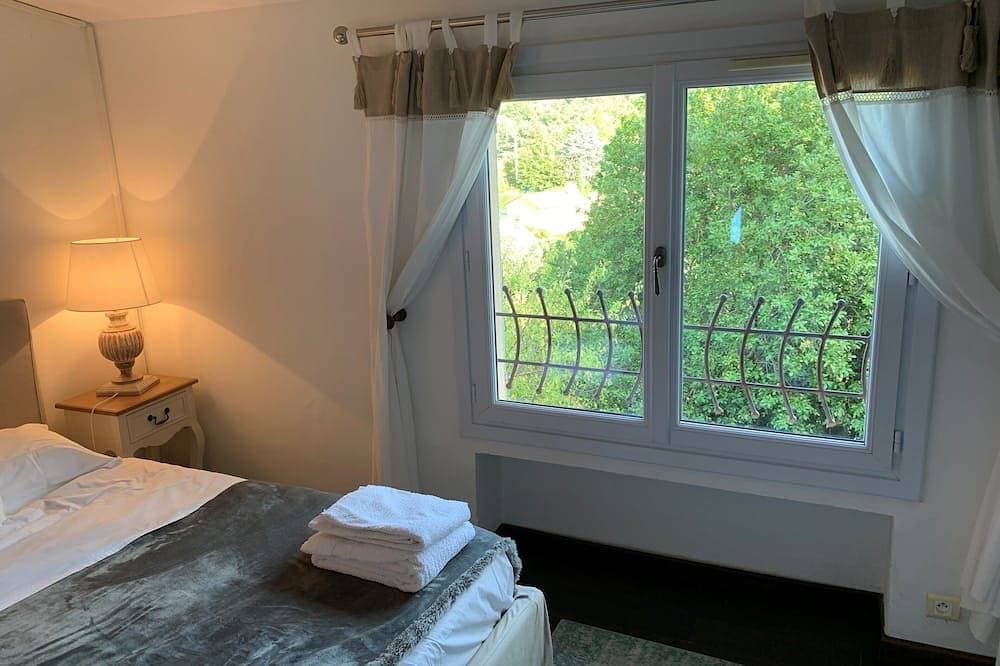 Foto 4 von 20: Schönes freistehendes Haus mit zwei Schlafzimmern, privat, mit 40qm Außenterrasse.