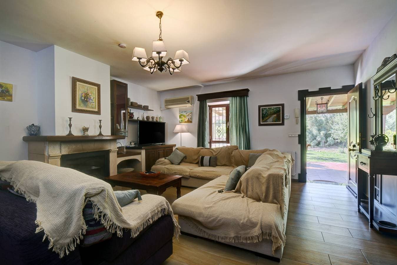 Foto 6 von 34: Ferienhaus Villa Carmen mit Bergblick