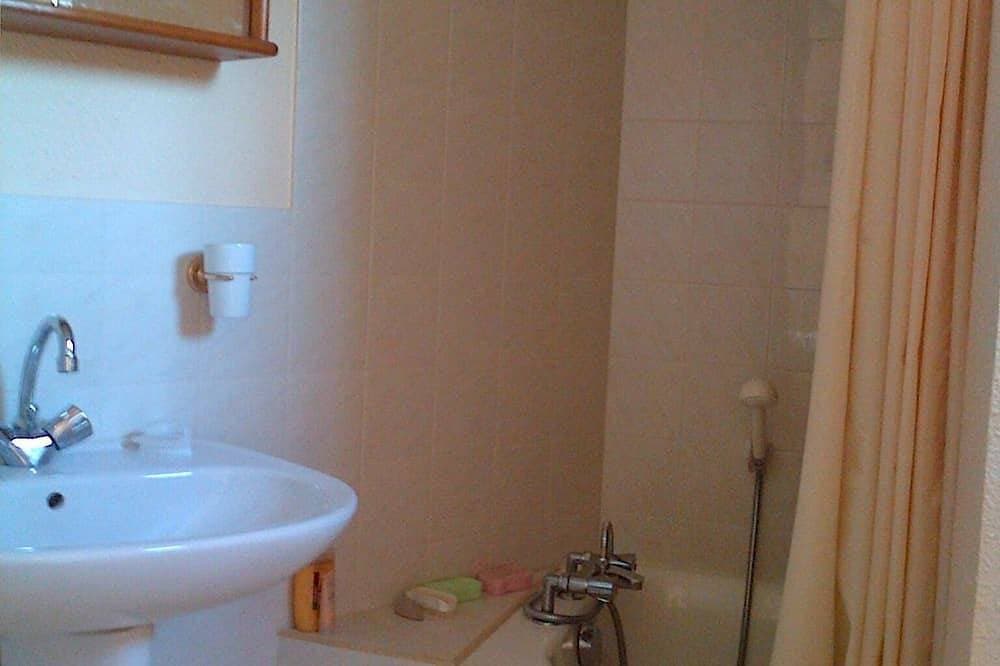 Foto 6 von 12: Große helle Wohnung mit Meerblick, 50 m vom Strandpool und Garage