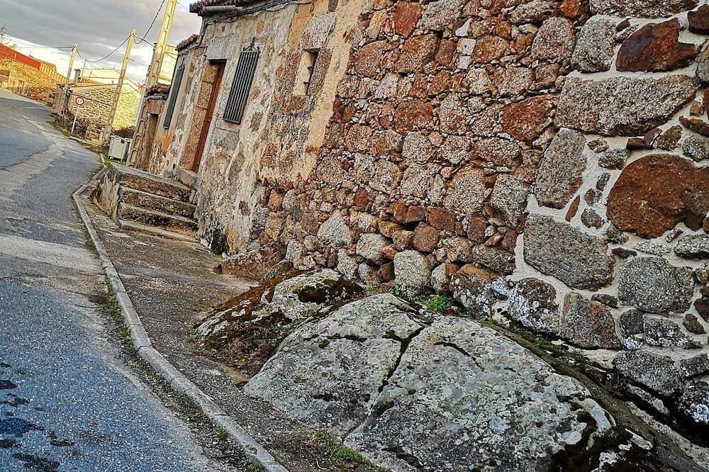 Foto 9 von 30: Casas Rurales Paredes, La Cuadra