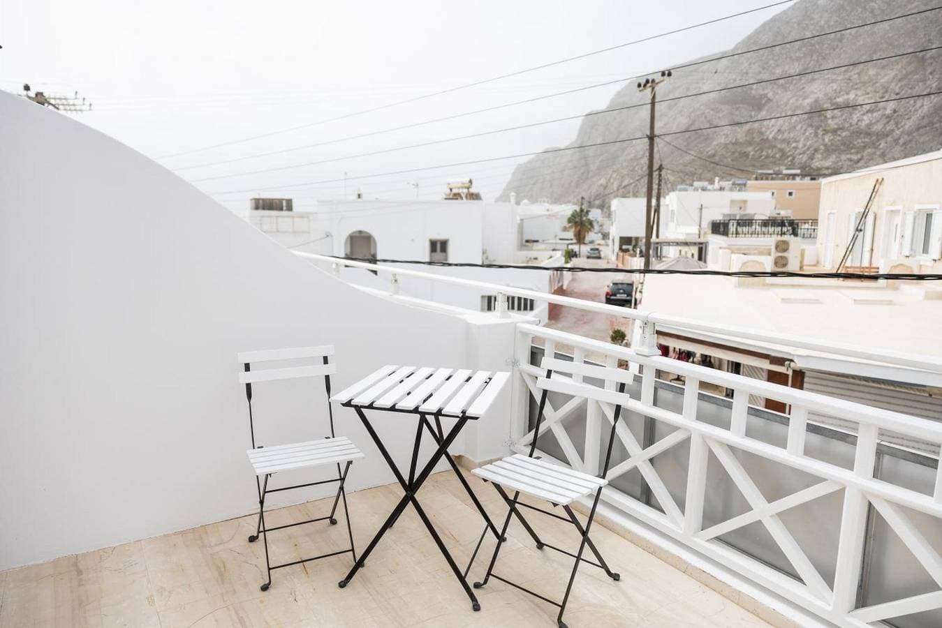 Foto 2 von 12: White wave studio 2 Santorini