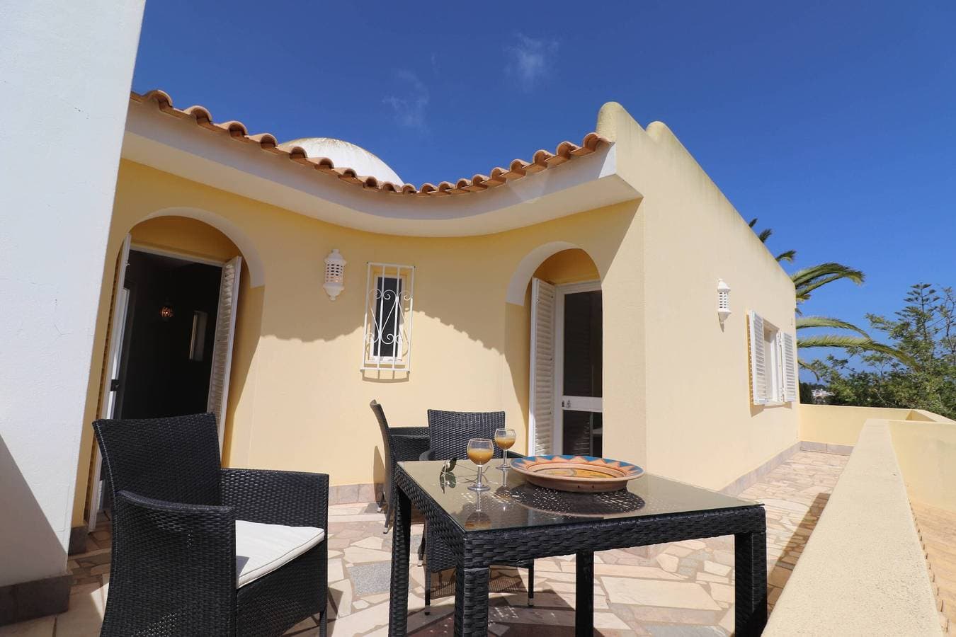 Foto 6 von 29: Villa „Carvoeiro Ceu“ mit Meerblick, WLAN und Klimaanlage